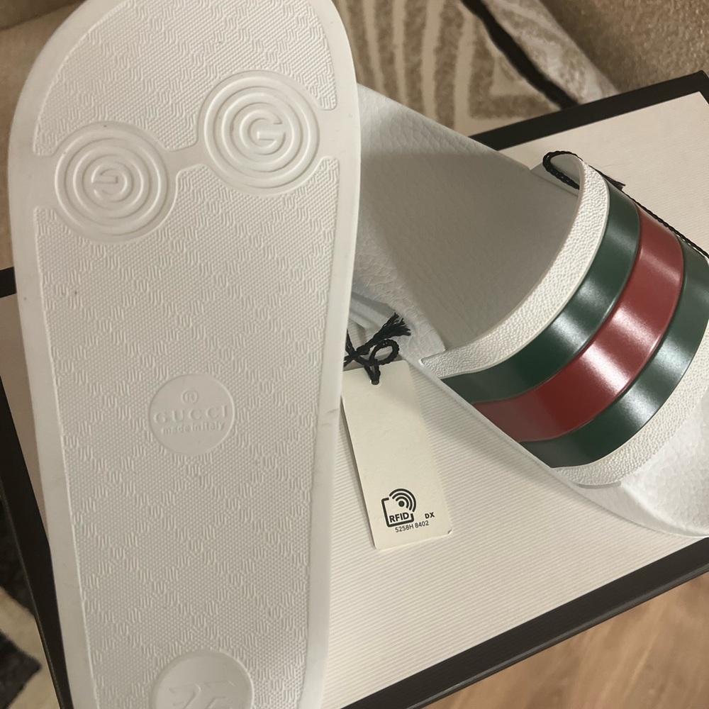 GUCCI Men's Signature Stripe Slide Sandals - Picture 3 of 3